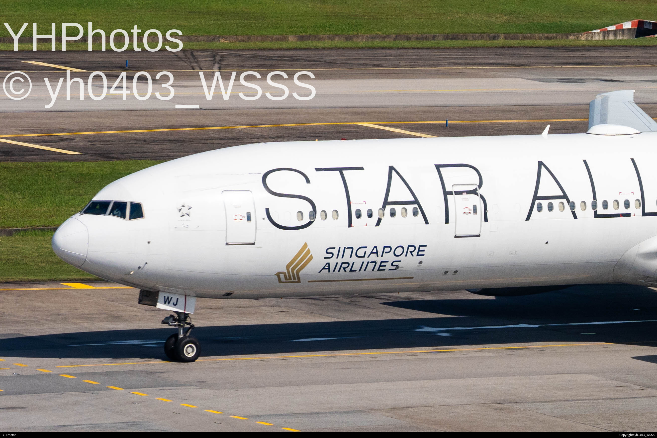9V-SWI Singapore Airline Boeing 777-300ER star airline